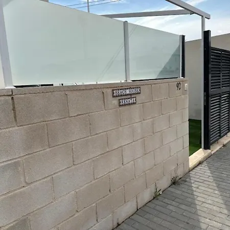 House Renata بيت للعطل غران ألاكانت
